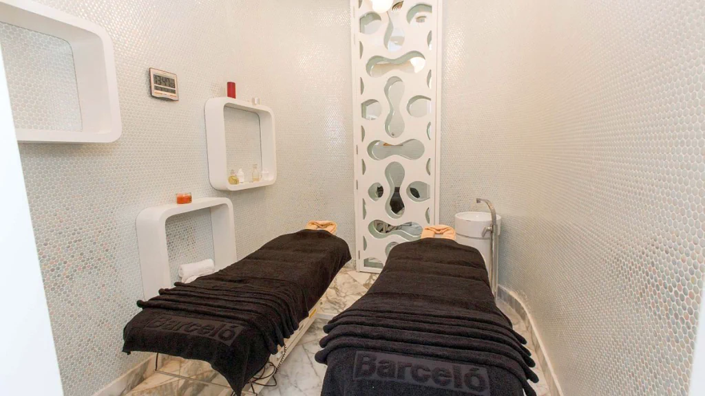 الفندق بارسلو تيران ريزورت - شرم الشيخ